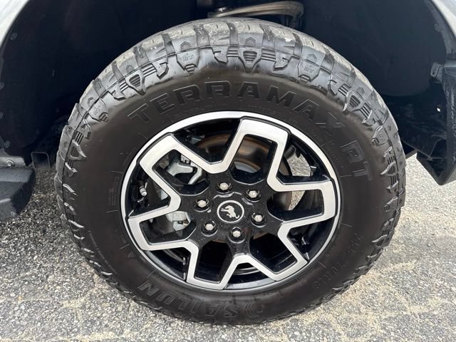 Used 2022 Ford Bronco Outer Banks AWD/4WD image 14