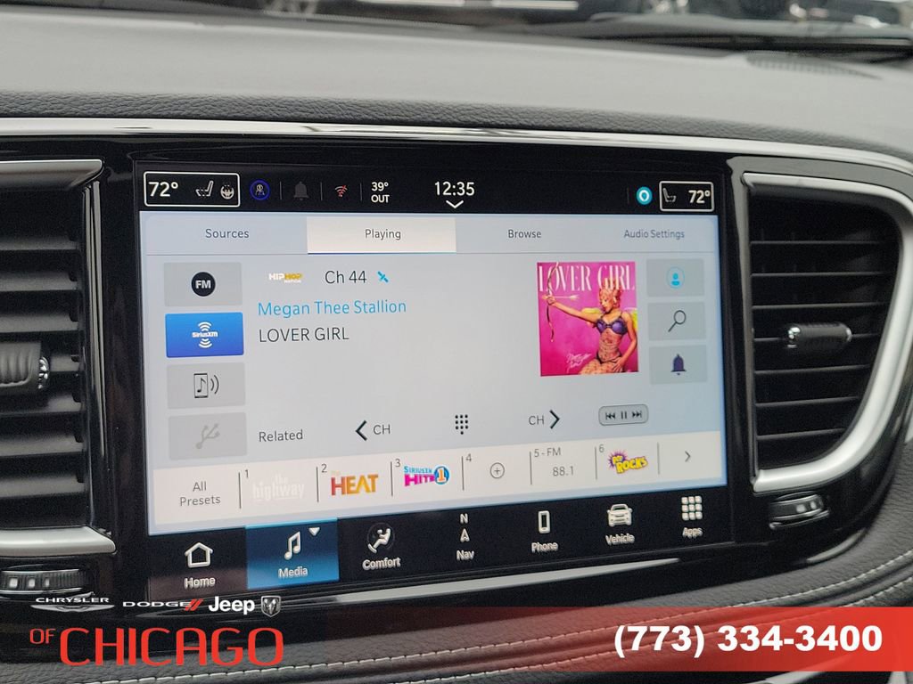 New 2026 Chrysler Pacifica Limited image 25