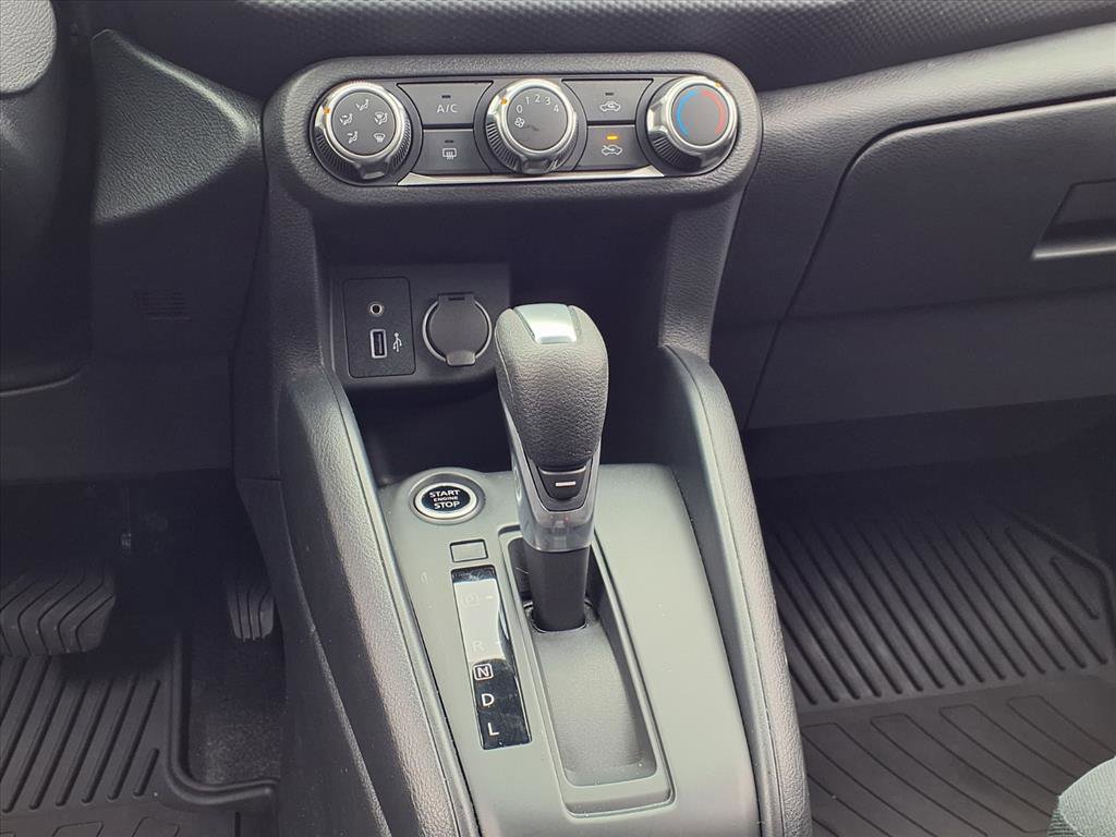 Used 2024 Nissan Kicks S image 15