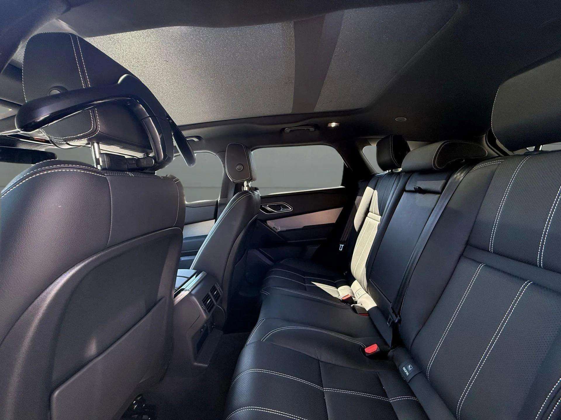 Used 2023 Land Rover Range Rover Velar R-Dynamic S image 25