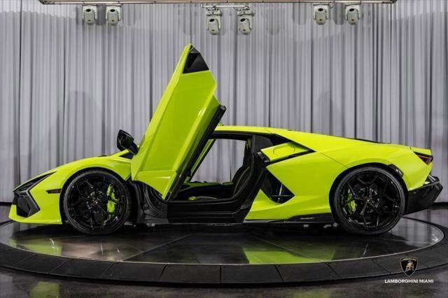 Used 2024 Lamborghini Revuelto AWD/4WD image 17