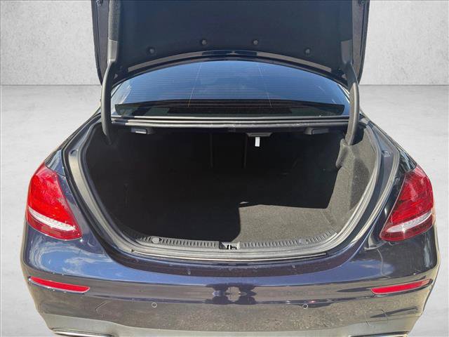 Used 2017 Mercedes-Benz E 300 image 6