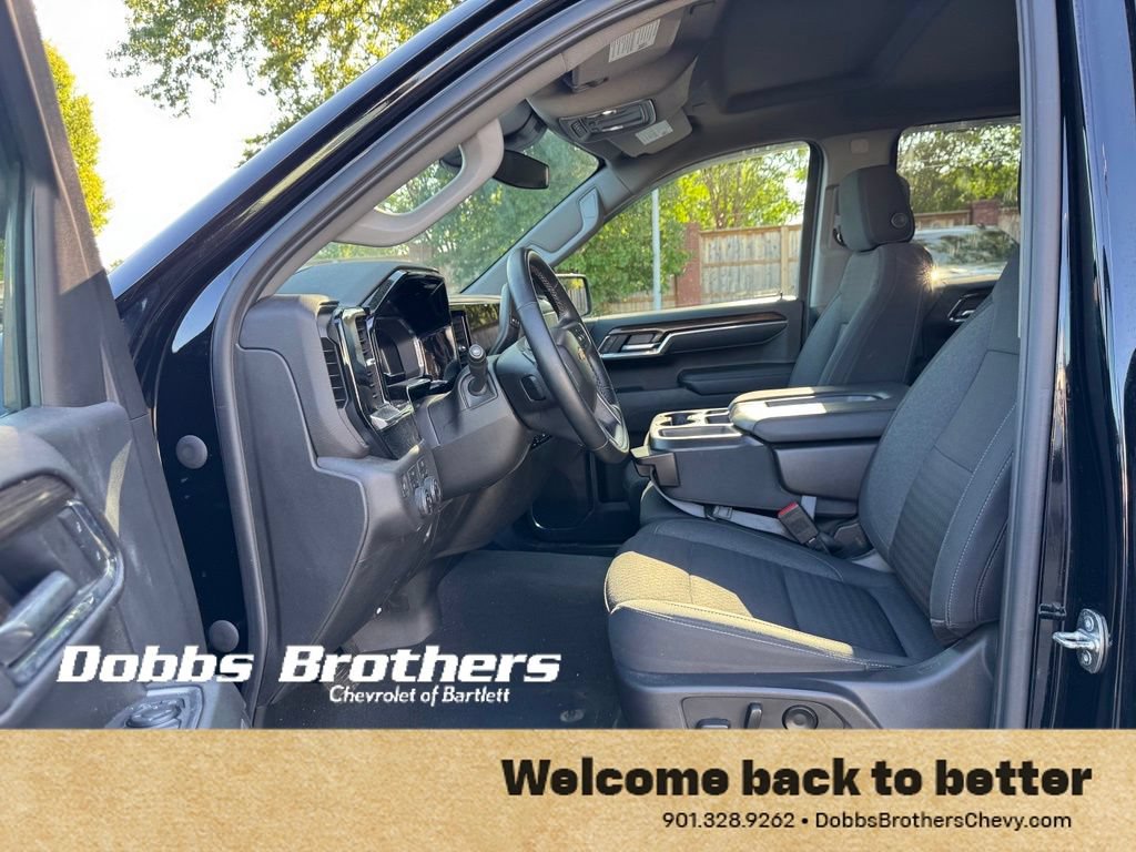Used 2023 Chevrolet Silverado 1500 LT AWD/4WD image 14
