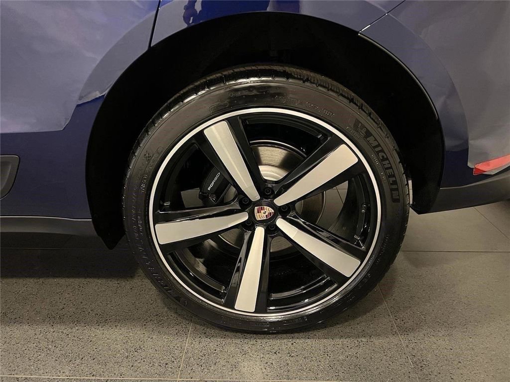 New 2026 Porsche Macan AWD/4WD image 11