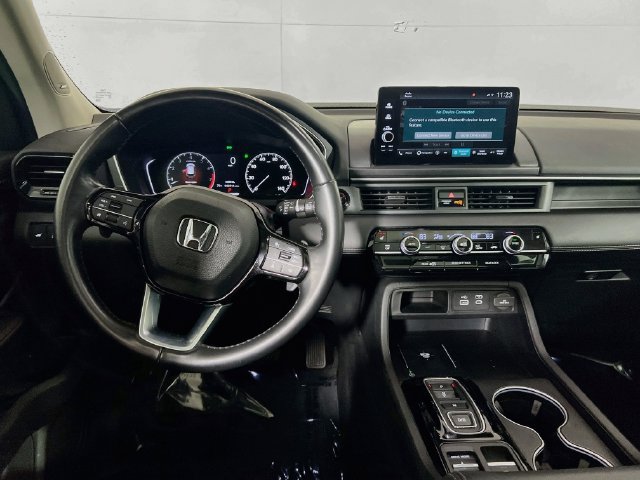 Certified 2024 Honda Pilot Touring image 17