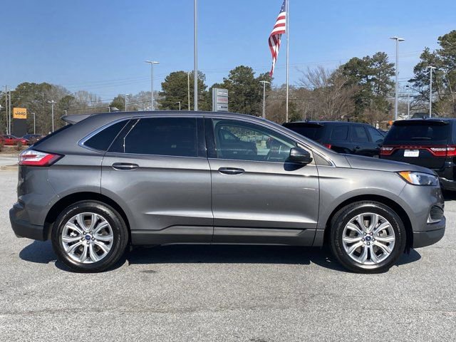 Used 2022 Ford Edge Titanium image 3