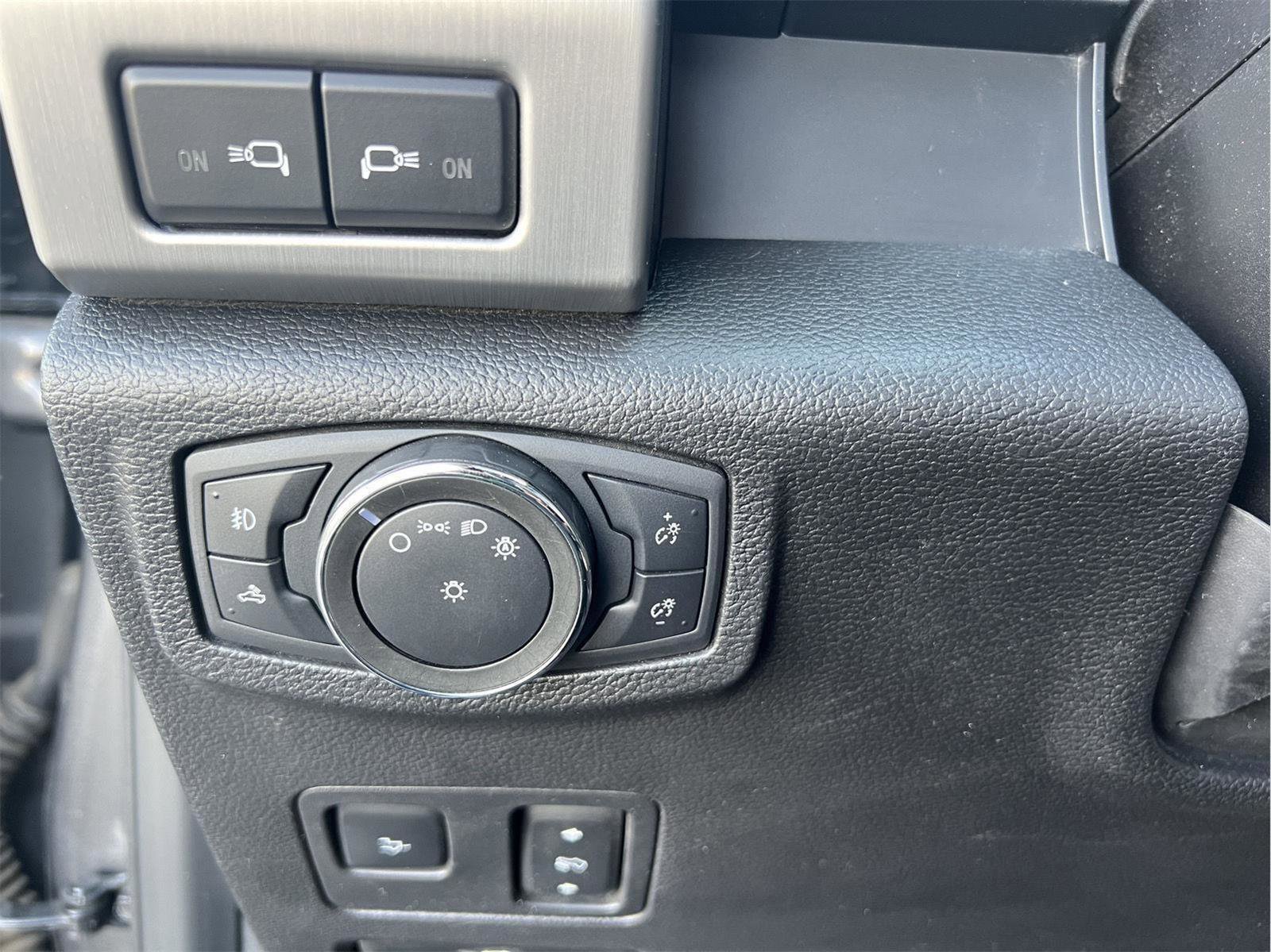 Used 2021 Ford F250 Platinum w/ FX4 Off-Road Package image 24