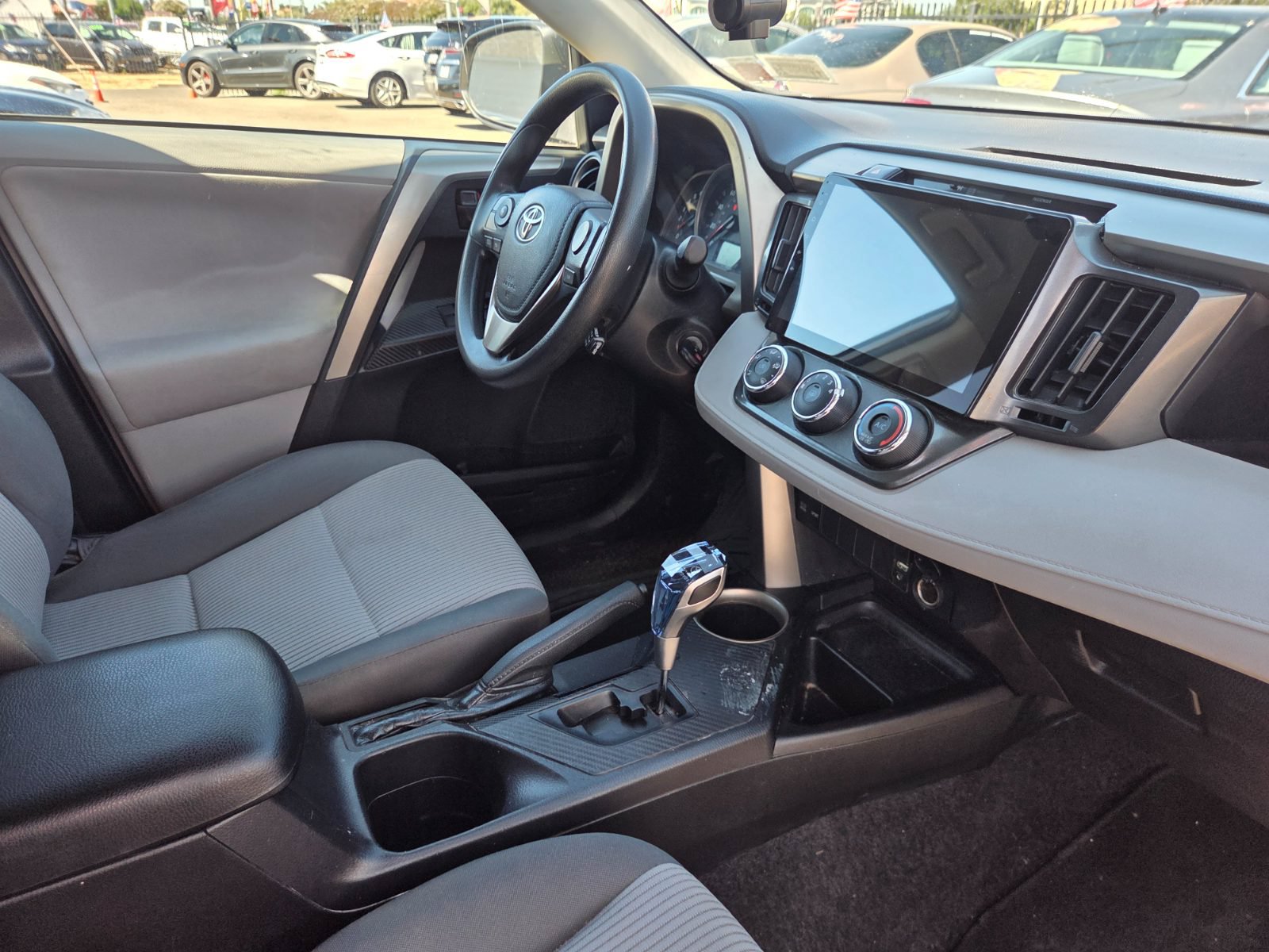 Used 2013 Toyota RAV4 LE AWD/4WD image 16