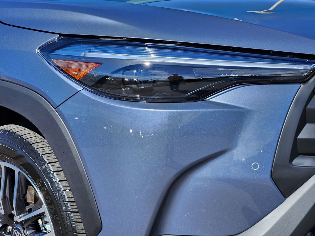 Used 2026 Toyota Corolla Cross XLE w/ Convenience Package image 27