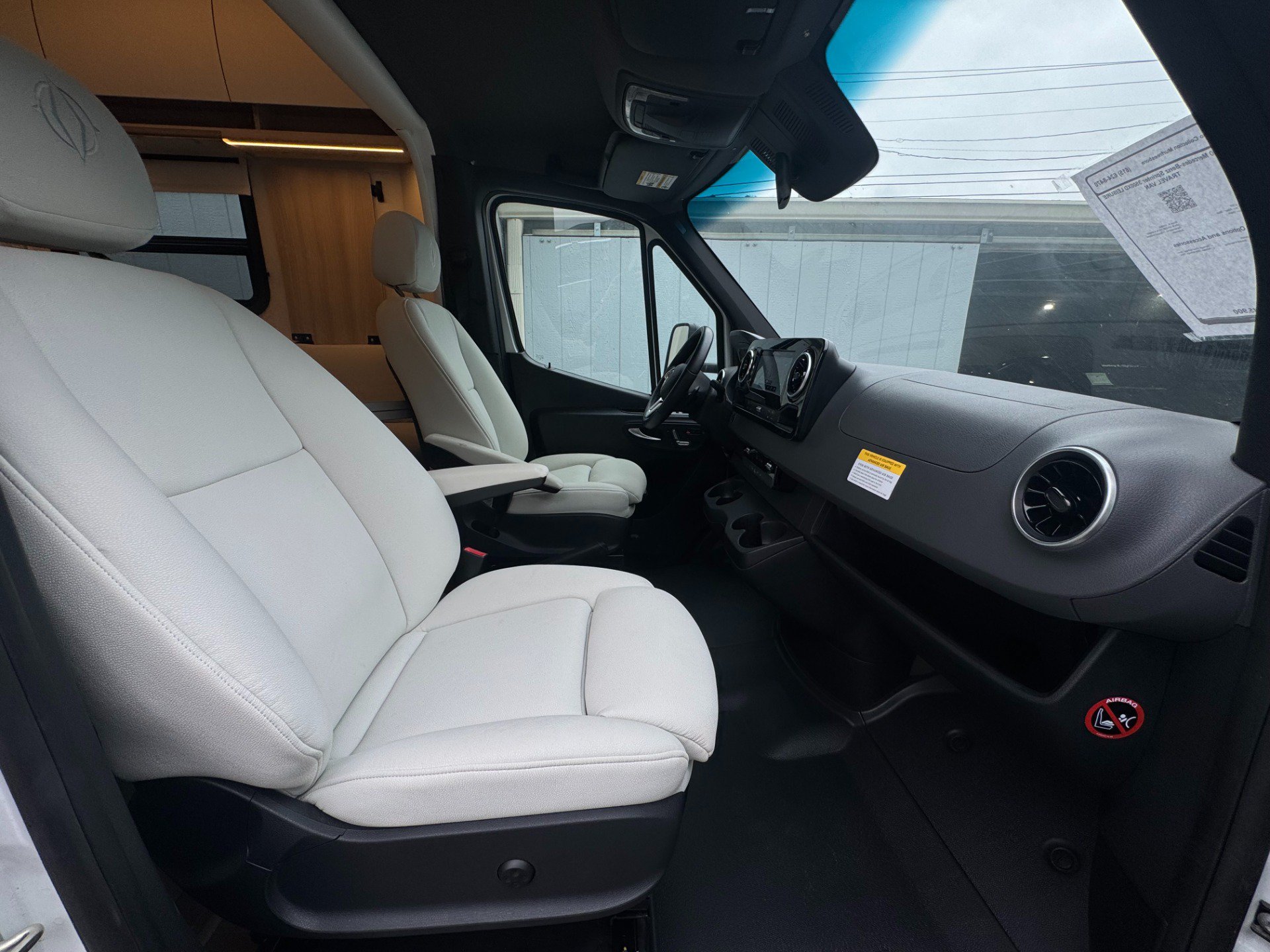 Used 2020 Mercedes-Benz Sprinter 3500 image 19