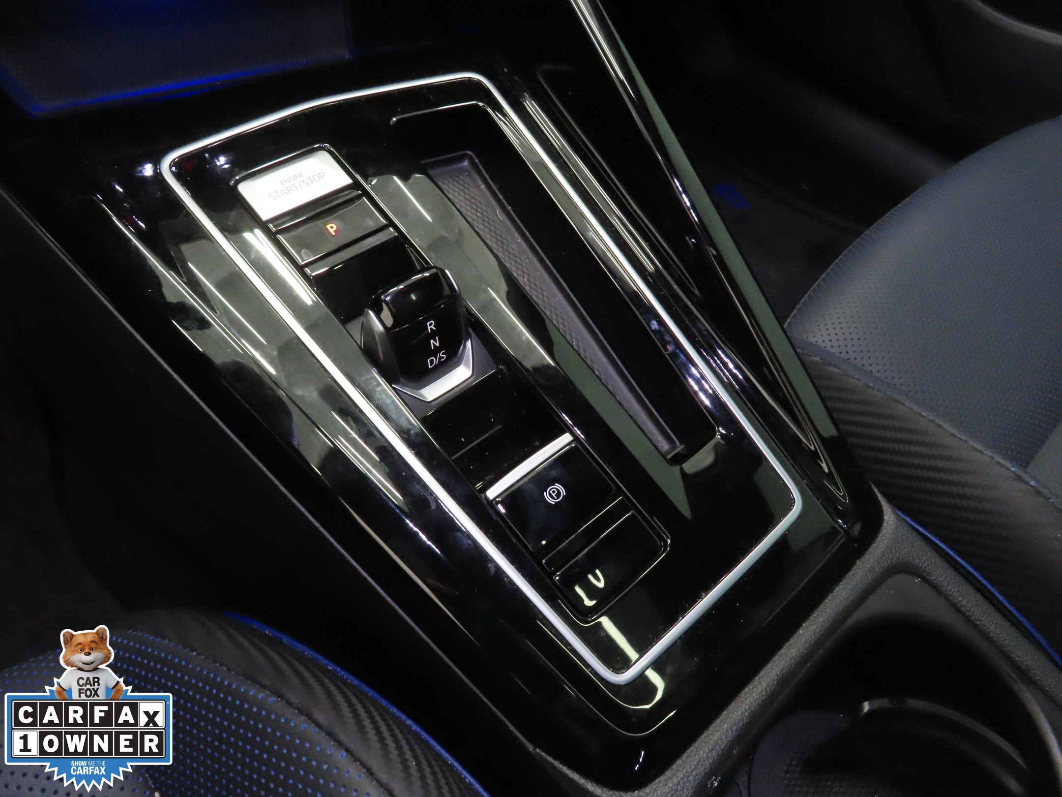 Certified 2023 Volkswagen Golf R image 17