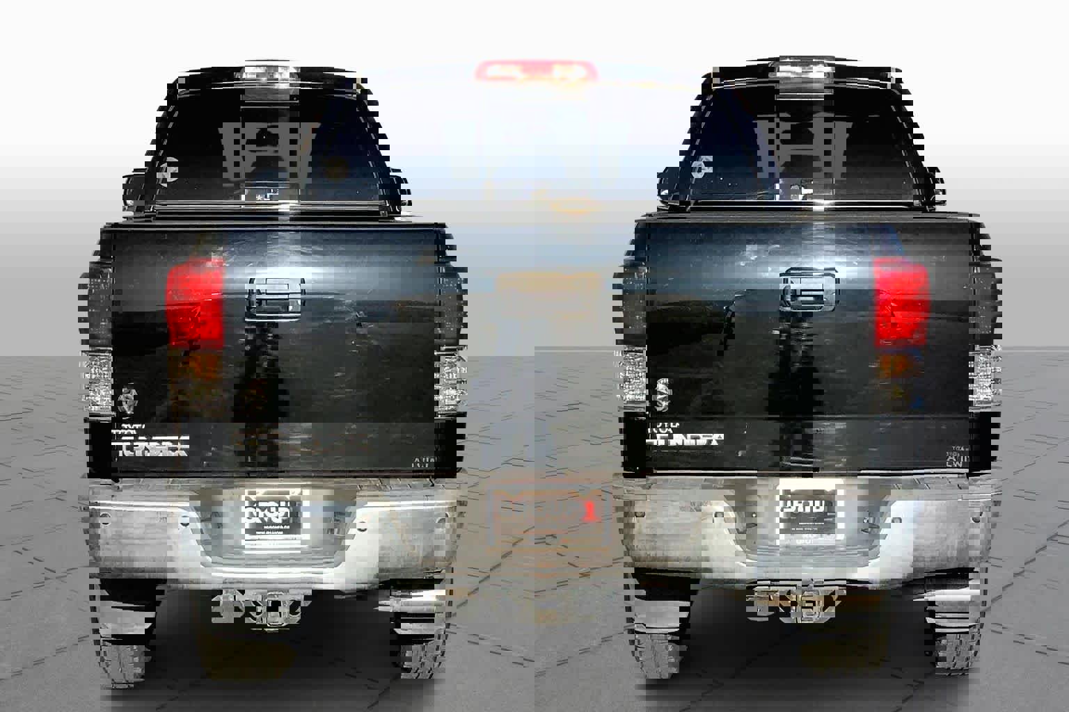 Used 2013 Toyota Tundra Double Cab 4.6L V8 6-Spd AT w/ SR5 Pkg image 4