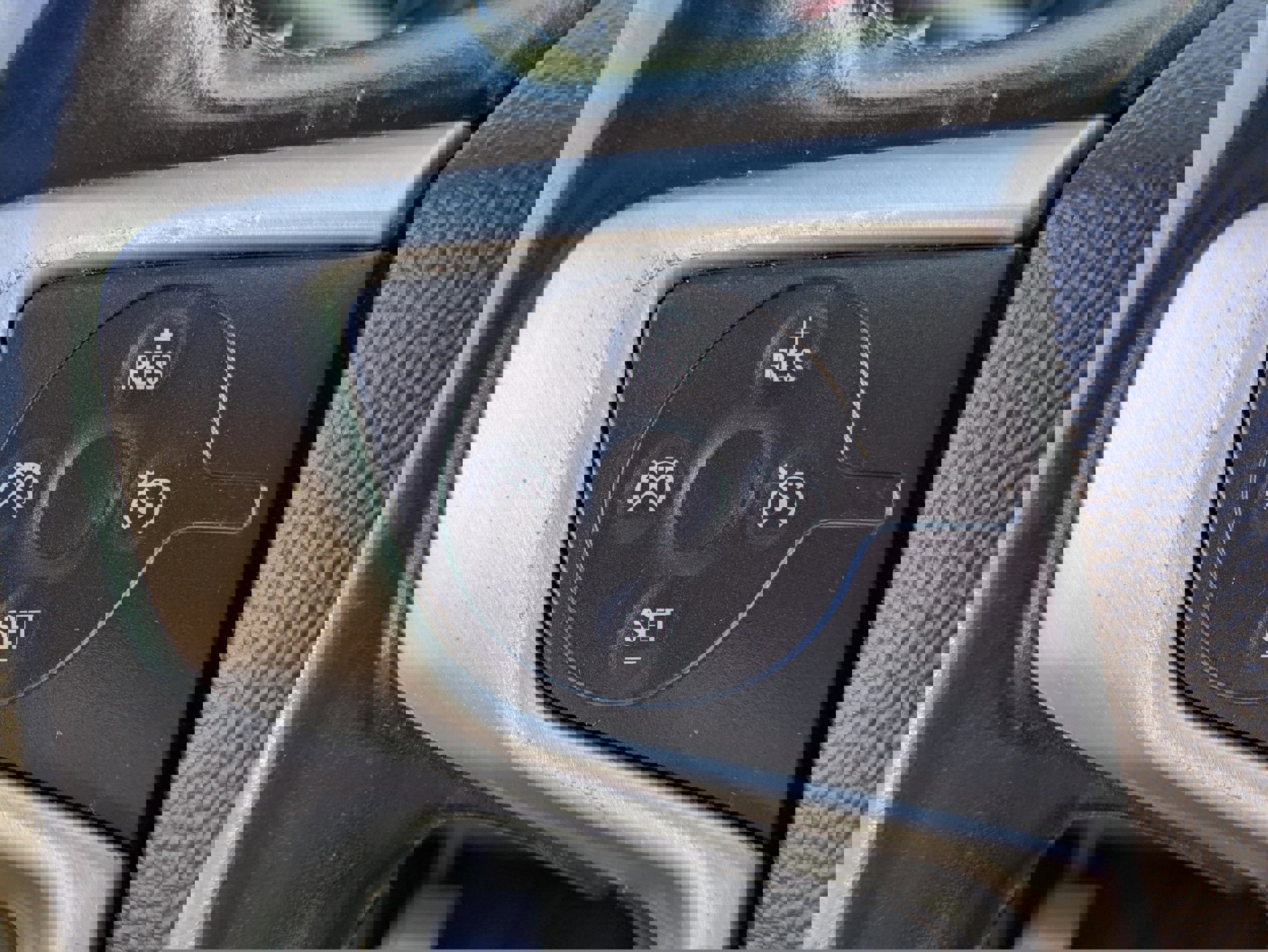 Used 2020 GMC Canyon SLE w/ Elevation Edition image 22