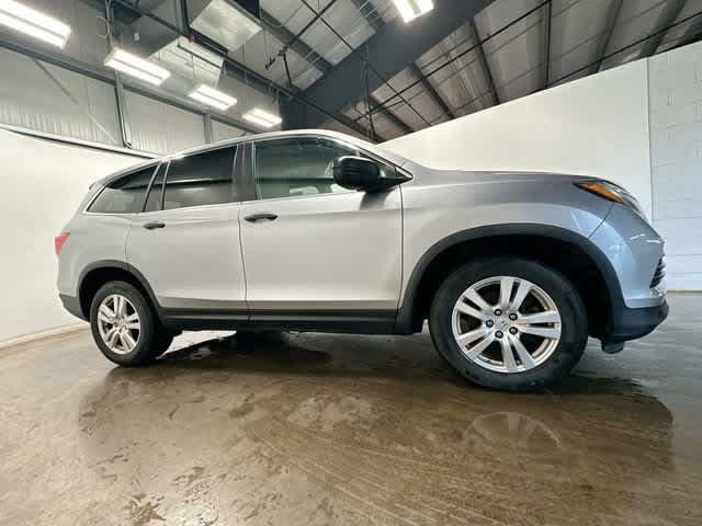 Used 2016 Honda Pilot LX image 3