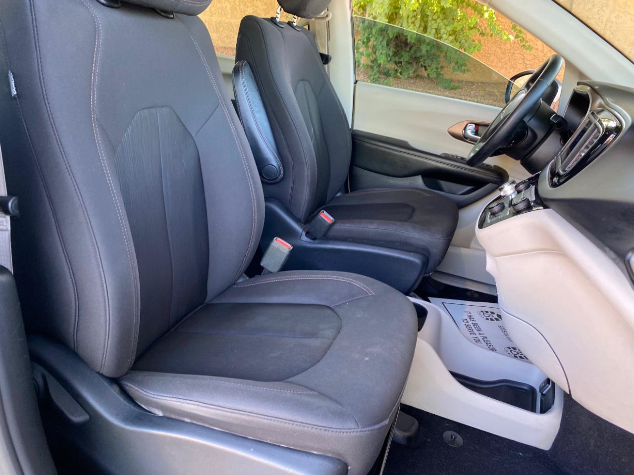 Used 2019 Chrysler Pacifica LX w/ Tire & Wheel Group FWD image 42