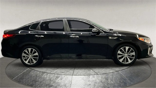 Used 2018 Kia Optima S w/ 18" Alloy Wheels Package image 9