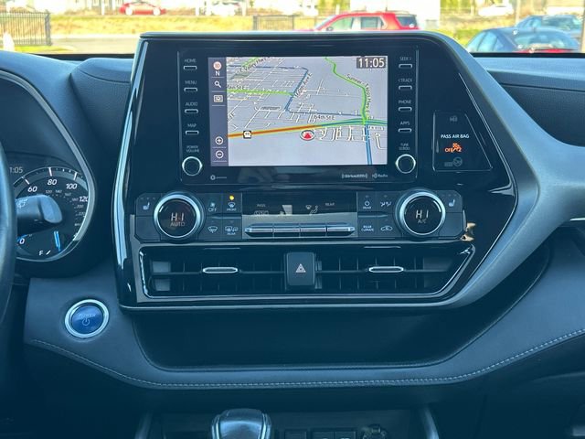 Used 2020 Toyota Highlander XLE image 25