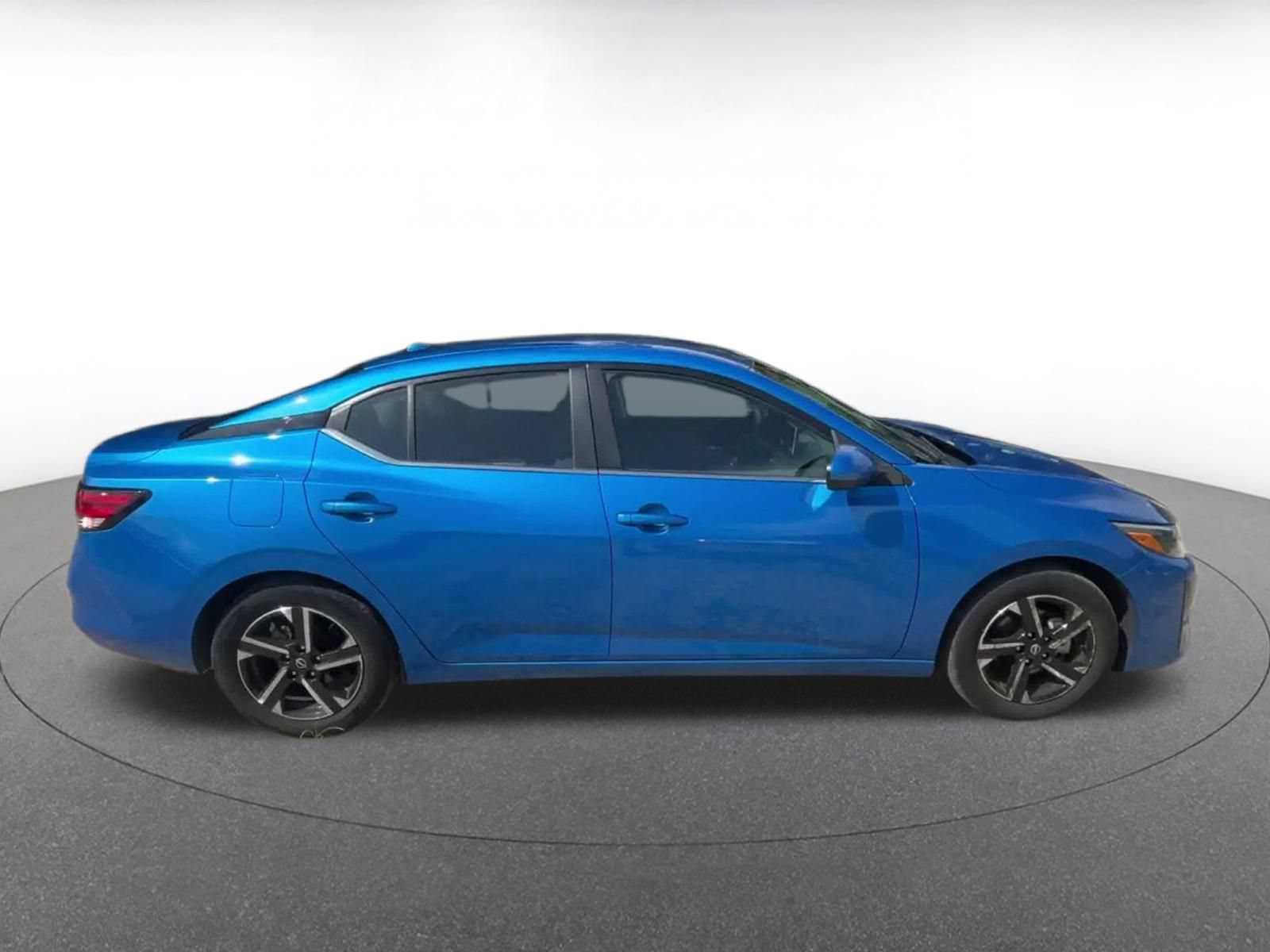 Used 2025 Nissan Sentra SV FWD image 15