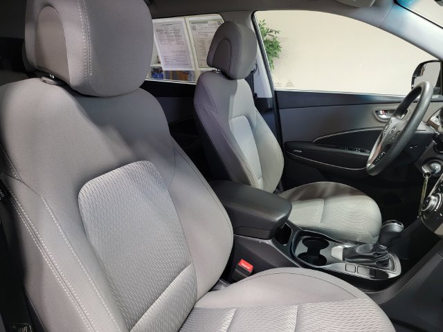 Used 2019 Hyundai Santa Fe XL SE AWD/4WD image 16
