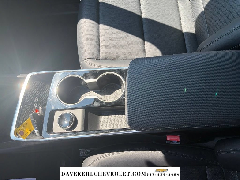 Used 2026 Chevrolet Equinox LT w/ Convenience Package II FWD image 16
