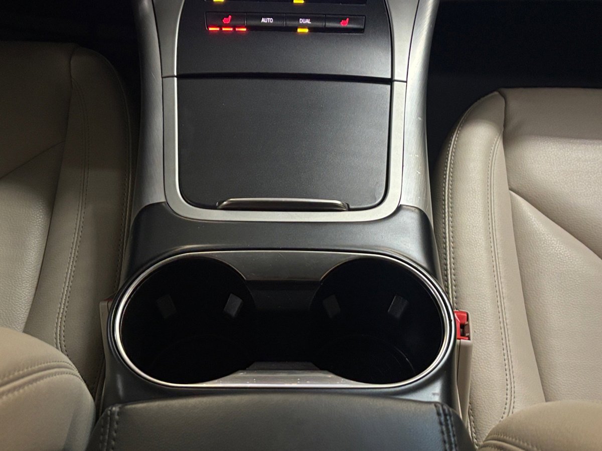 Used 2019 Lincoln Nautilus FWD image 5