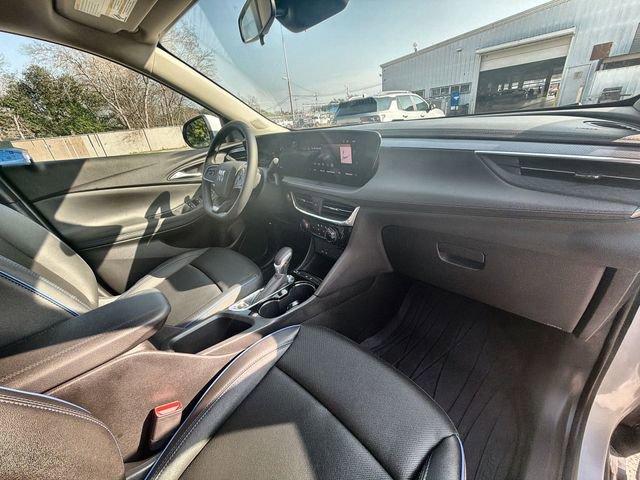 Certified 2026 Buick Encore GX Sport Touring image 27