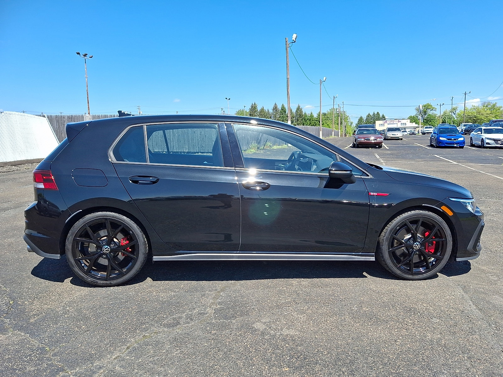 Used 2024 Volkswagen GTI SE FWD image 8