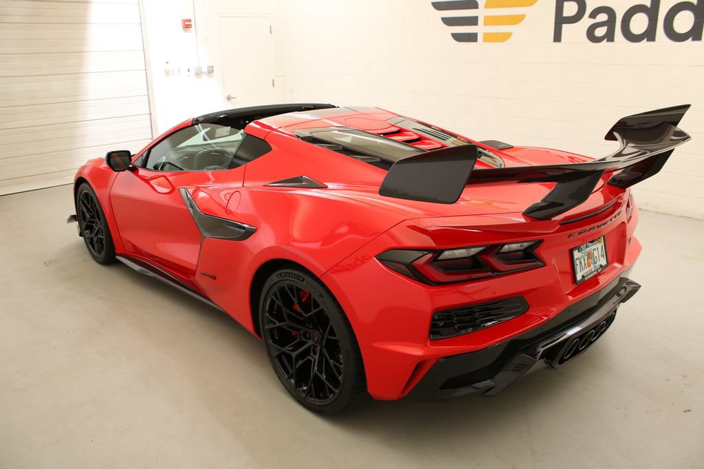 Used 2025 Chevrolet Corvette ZR1 w/ ZR1 Carbon Fiber Aero Package RWD image 95