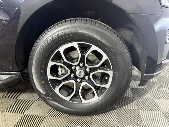 Used 2024 Ford Expedition Max XLT image 27