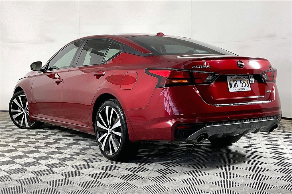 Used 2021 Nissan Altima 2.5 SR w/ SR Premium Package image 13