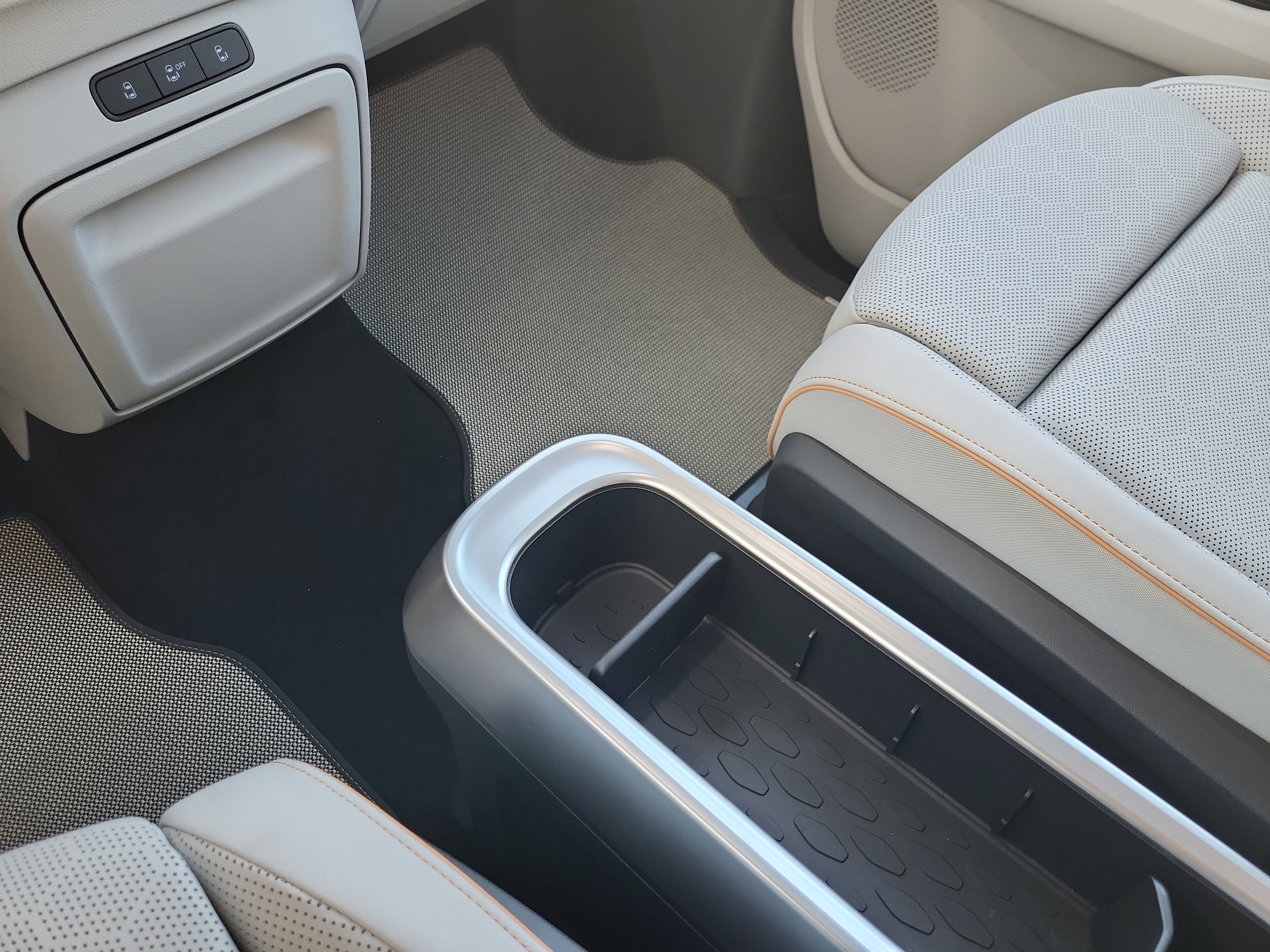 New 2025 Volkswagen ID. Buzz 1st Edition image 14