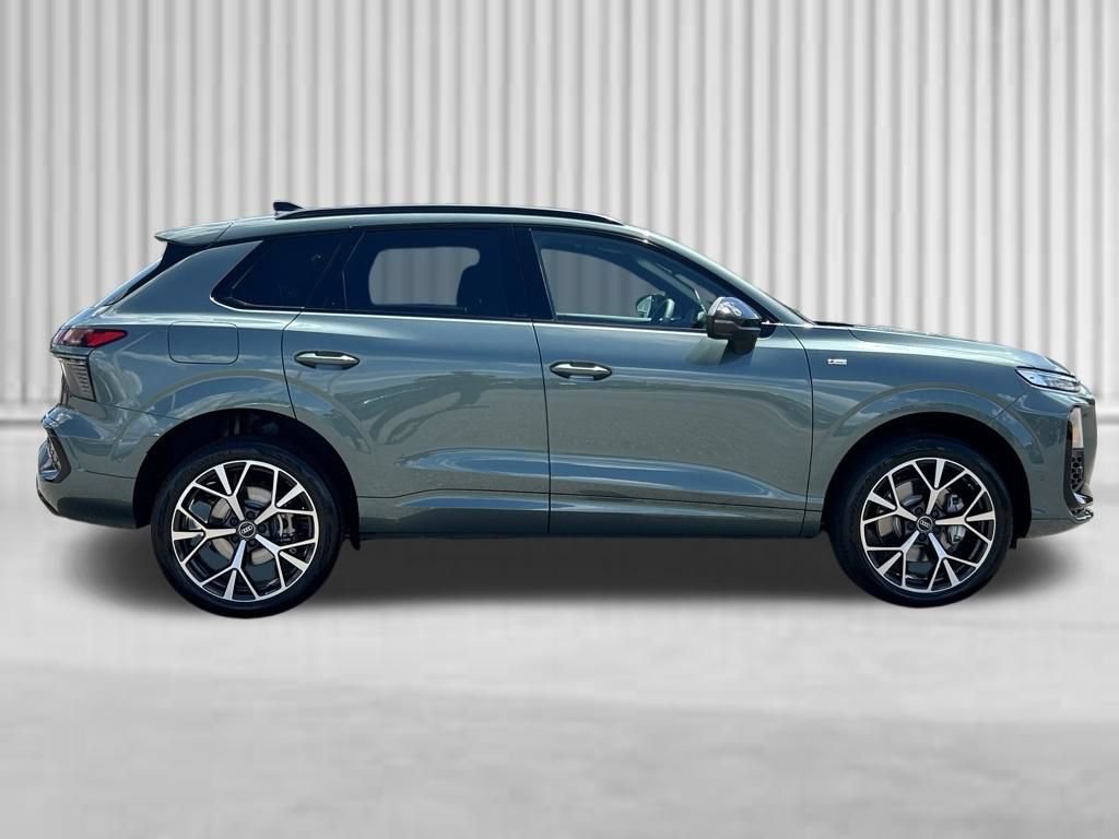 New 2026 Audi Q3 quattro 2.0T AWD/4WD image 6