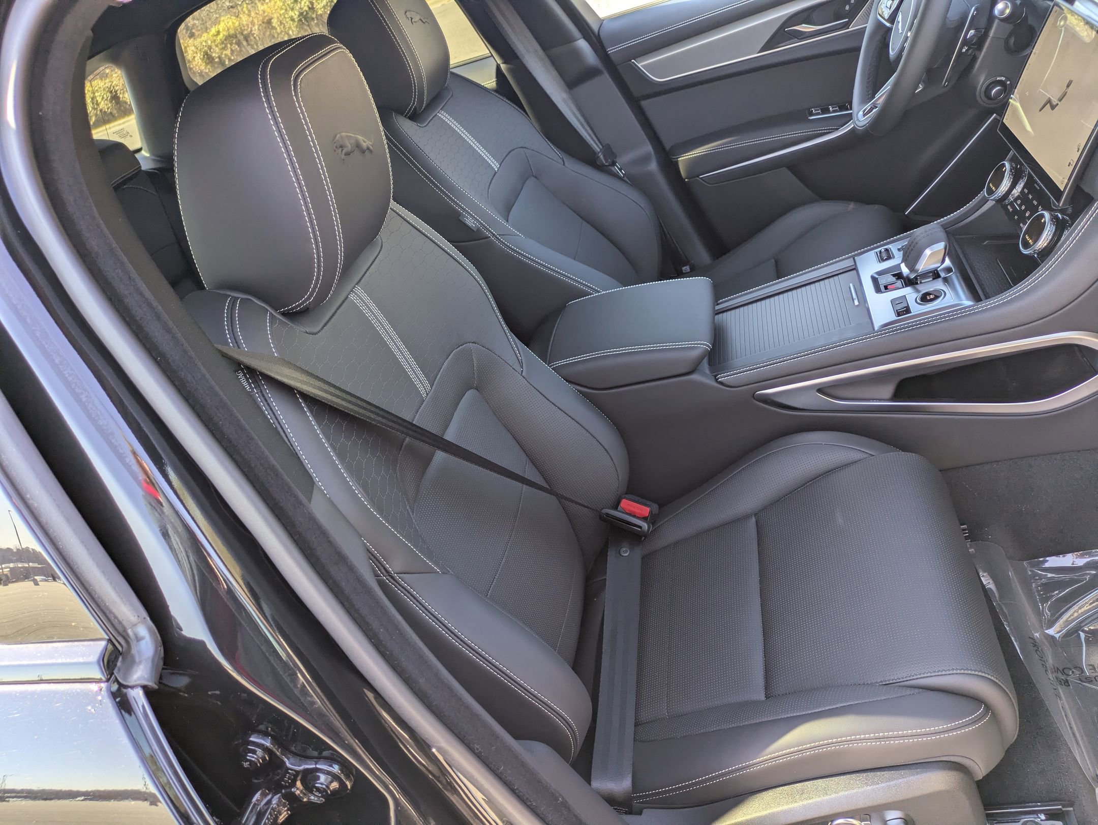 New 2026 Jaguar F-PACE R-Dynamic S image 31