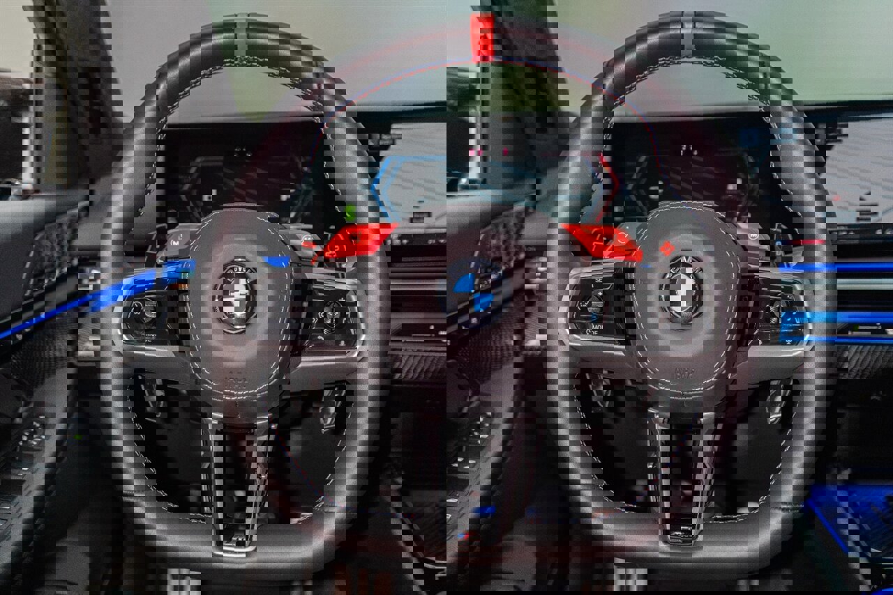 Used 2025 BMW M5 w/ Carbon Package image 99