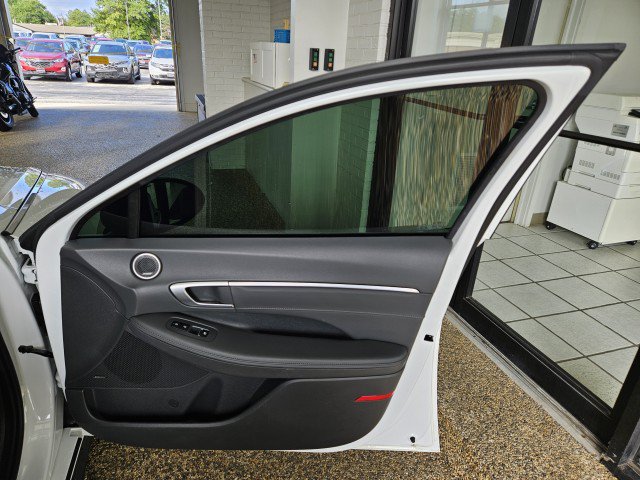 Used 2021 Hyundai Sonata Limited FWD image 13
