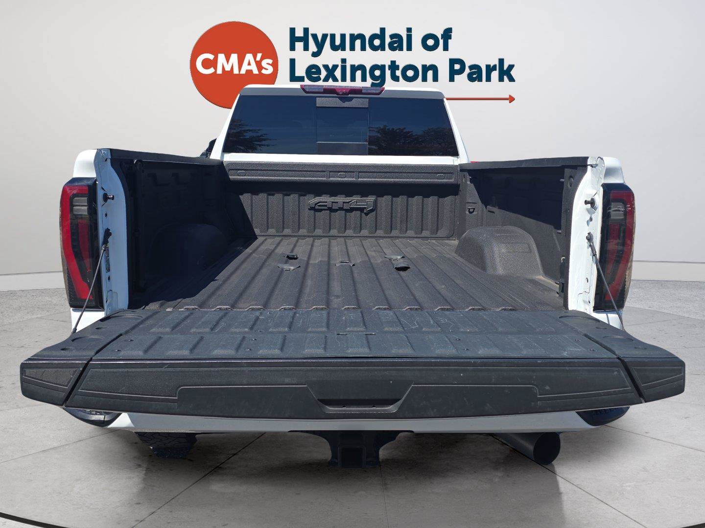 Used 2024 GMC Sierra 2500 AT4 w/ AT4 Premium Plus Package AWD/4WD image 29