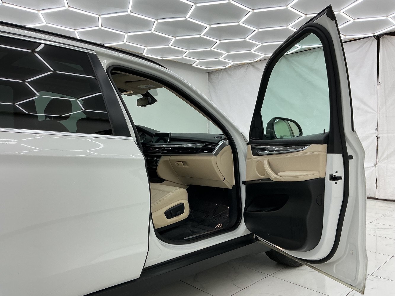 Used 2016 BMW X5 xDrive35i AWD/4WD image 19