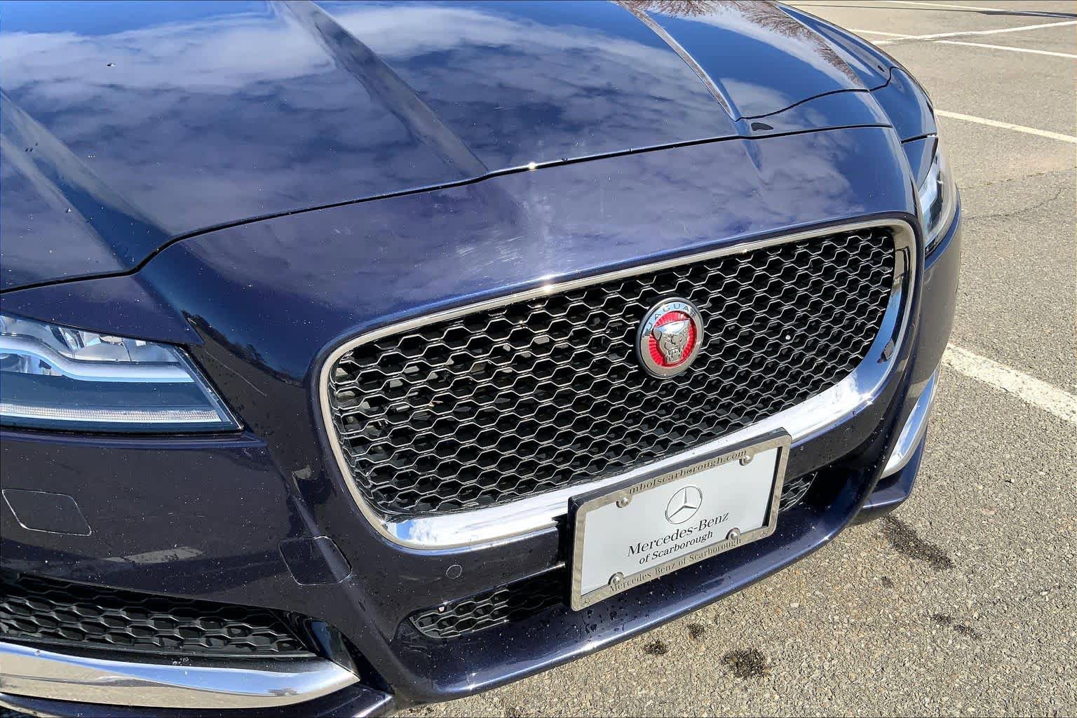 Used 2018 Jaguar XF Prestige AWD/4WD image 30