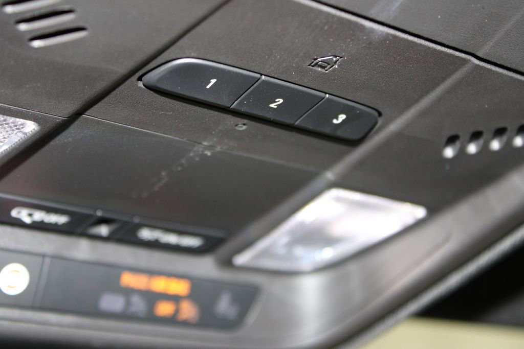 Used 2024 Cadillac XT4 Premium Luxury image 39