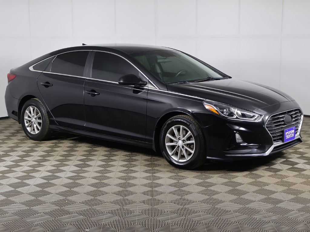 Used 2019 Hyundai Sonata SE FWD image 2