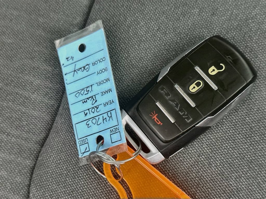 Used 2019 RAM 1500 Big Horn RWD image 32