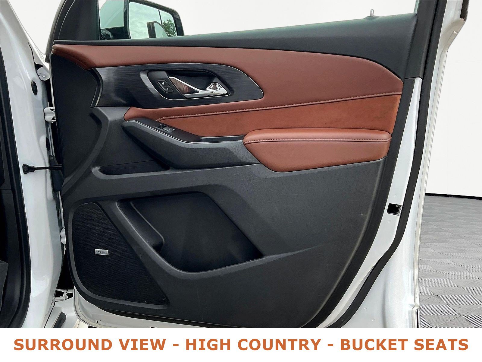 Used 2019 Chevrolet Traverse High Country w/ LPO, Floor Liner Package AWD/4WD image 29