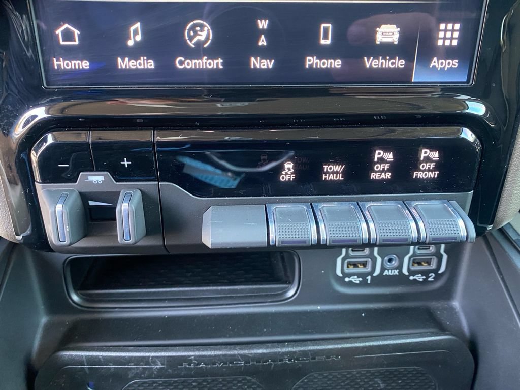 Used 2022 RAM 1500 Laramie AWD/4WD image 24