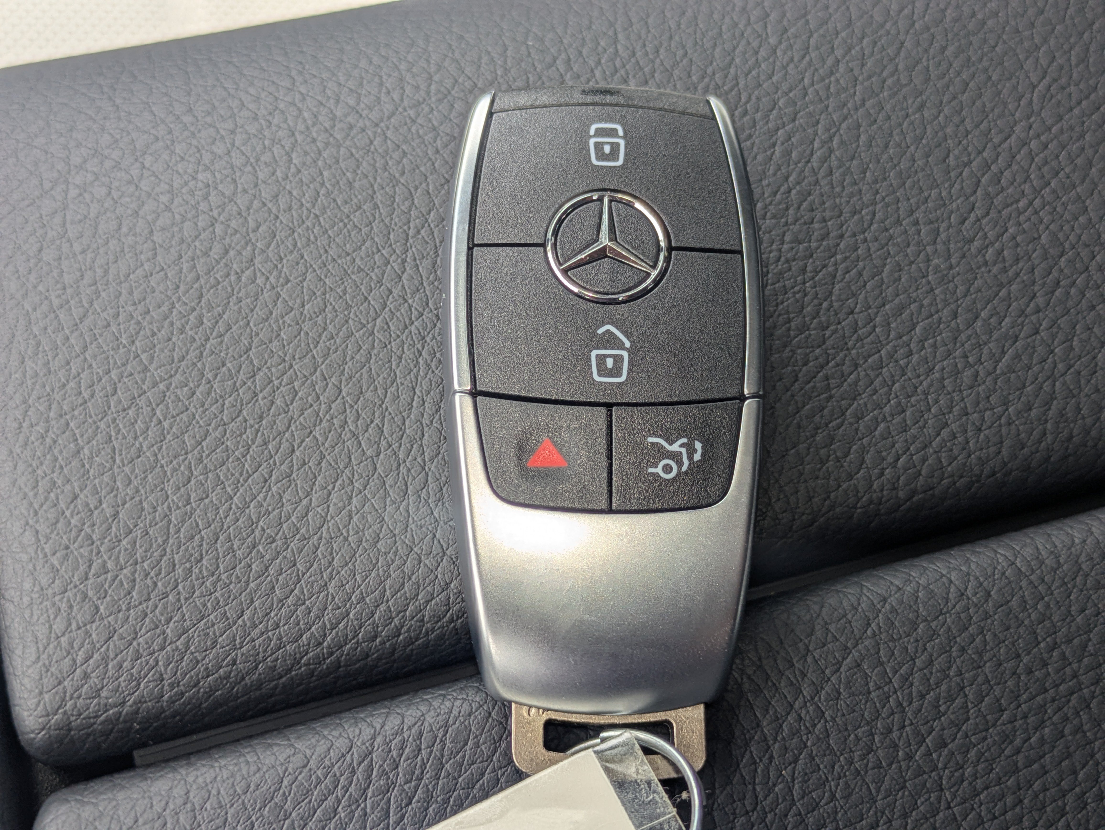 New 2026 Mercedes-Benz GLE 350 4MATIC image 31