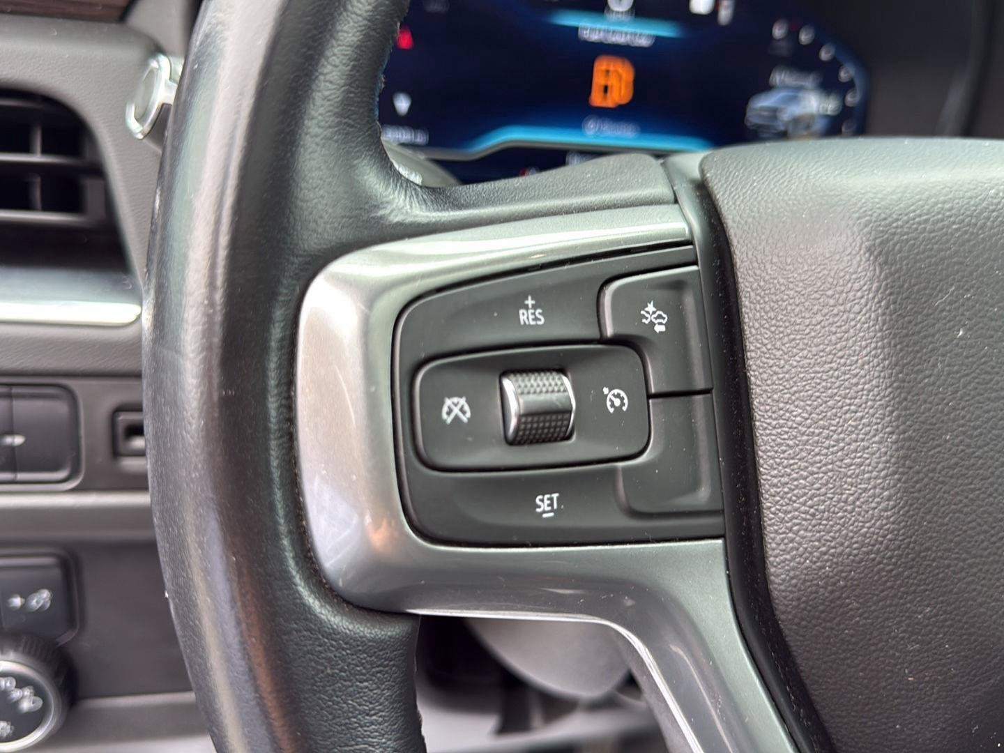 Used 2023 Chevrolet Tahoe Z71 AWD/4WD image 13