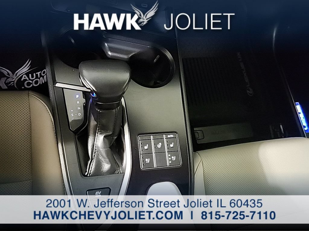 Used 2024 Lexus UX 250h AWD w/ Premium Package image 19