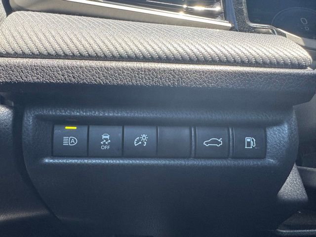Used 2025 Toyota Camry SE FWD image 15