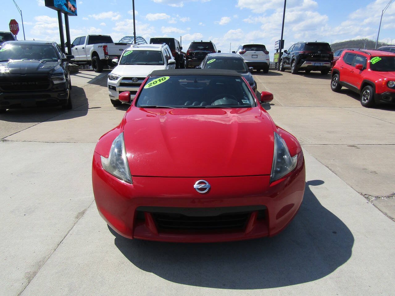 Used 2010 Nissan 370Z Roadster RWD image 9