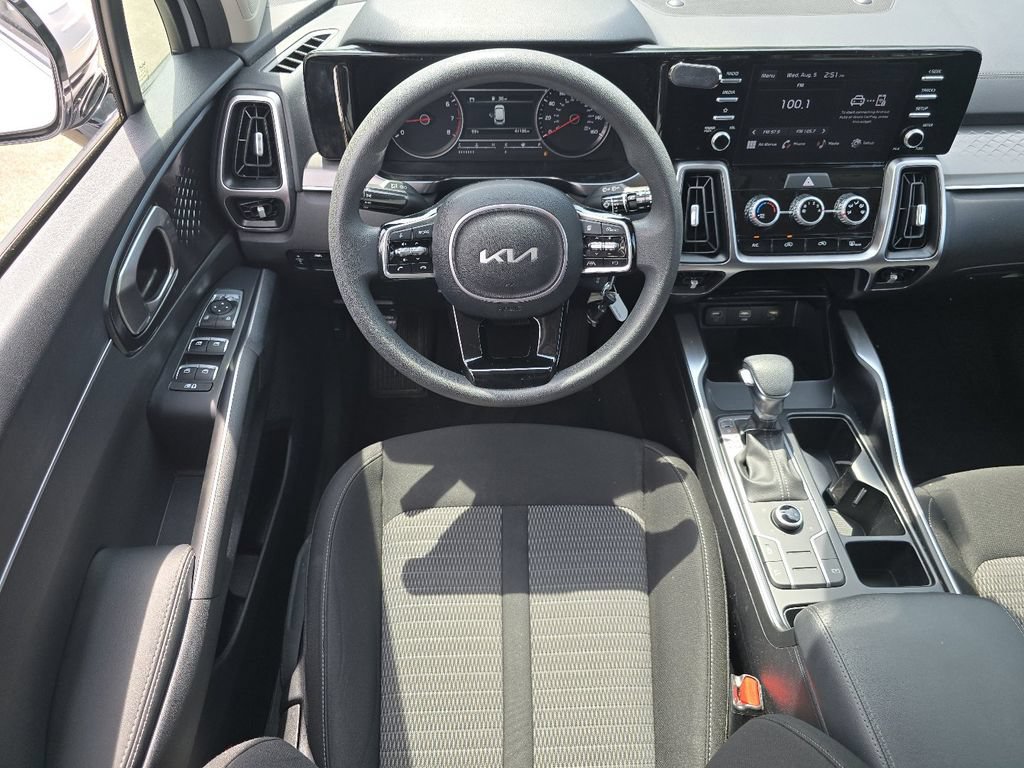 Used 2023 Kia Sorento LX AWD/4WD image 20
