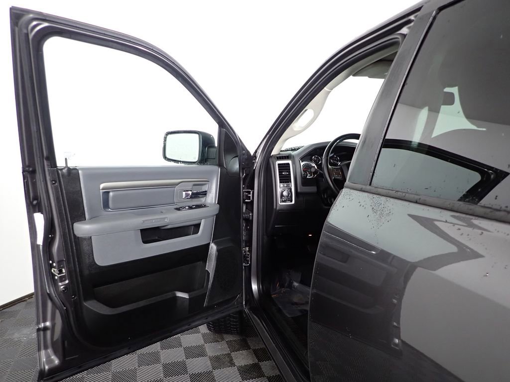 Used 2019 RAM 1500 Classic Warlock image 18